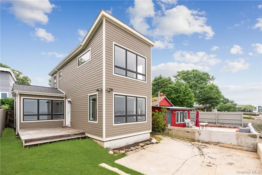1 B Carroll ST, Bronx, NY 10464