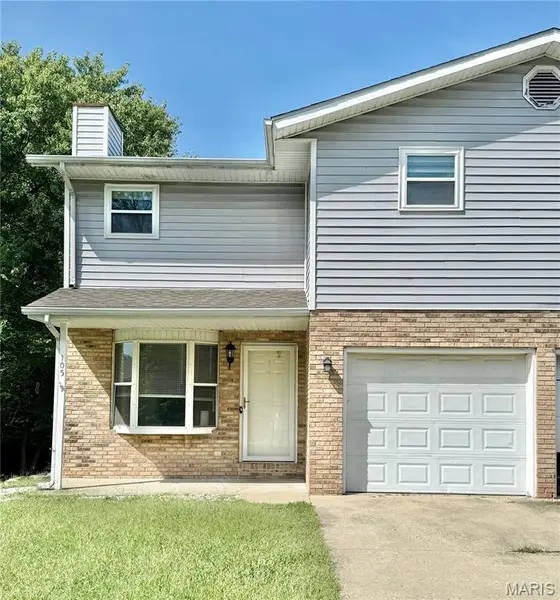 105 CHRISTINE DR, Belleville, IL 62221