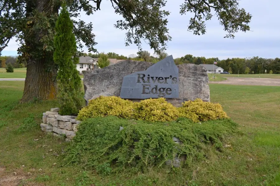 157 Miller CT, Le Roy, MN 55951