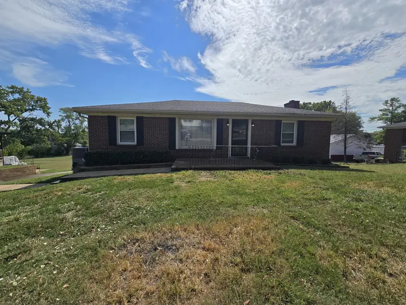 404 N College St, Mount Pleasant, TN 38474
