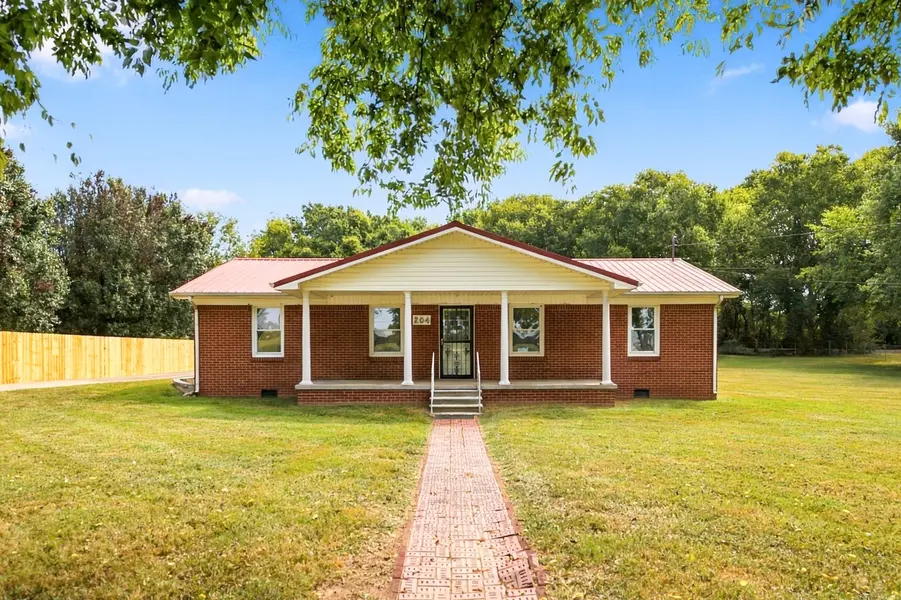 204 Canaan Rd, Mount Pleasant, TN 38474
