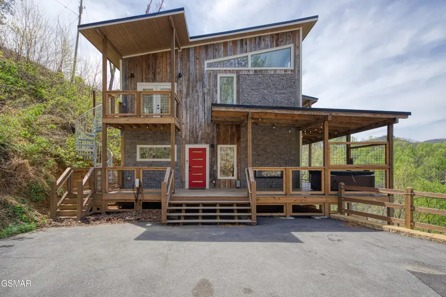 3322 Sugar Maple Loop Road, Sevierville, TN 37862