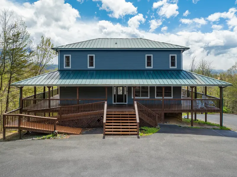 510 Wildflower Ridge Rd, Gatlinburg, TN 37738