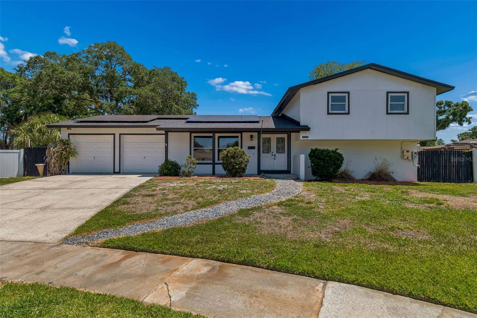 7111 GATEWAY CT, Tampa, FL 33615