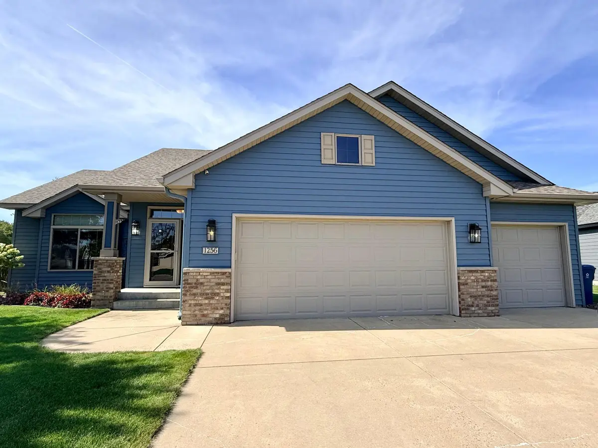 1256 Osauka RD NE, Sauk Rapids, MN 56379