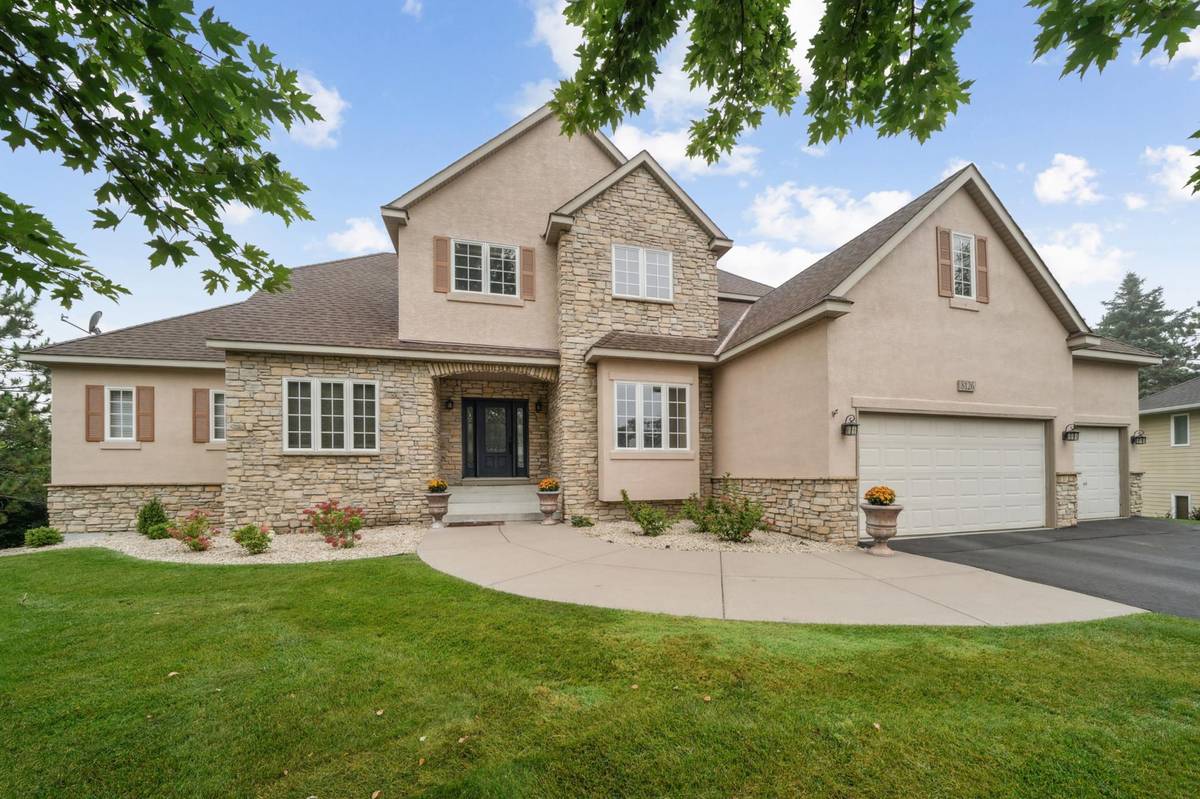 8126 Pristine Pine TRL, Eden Prairie, MN 55347