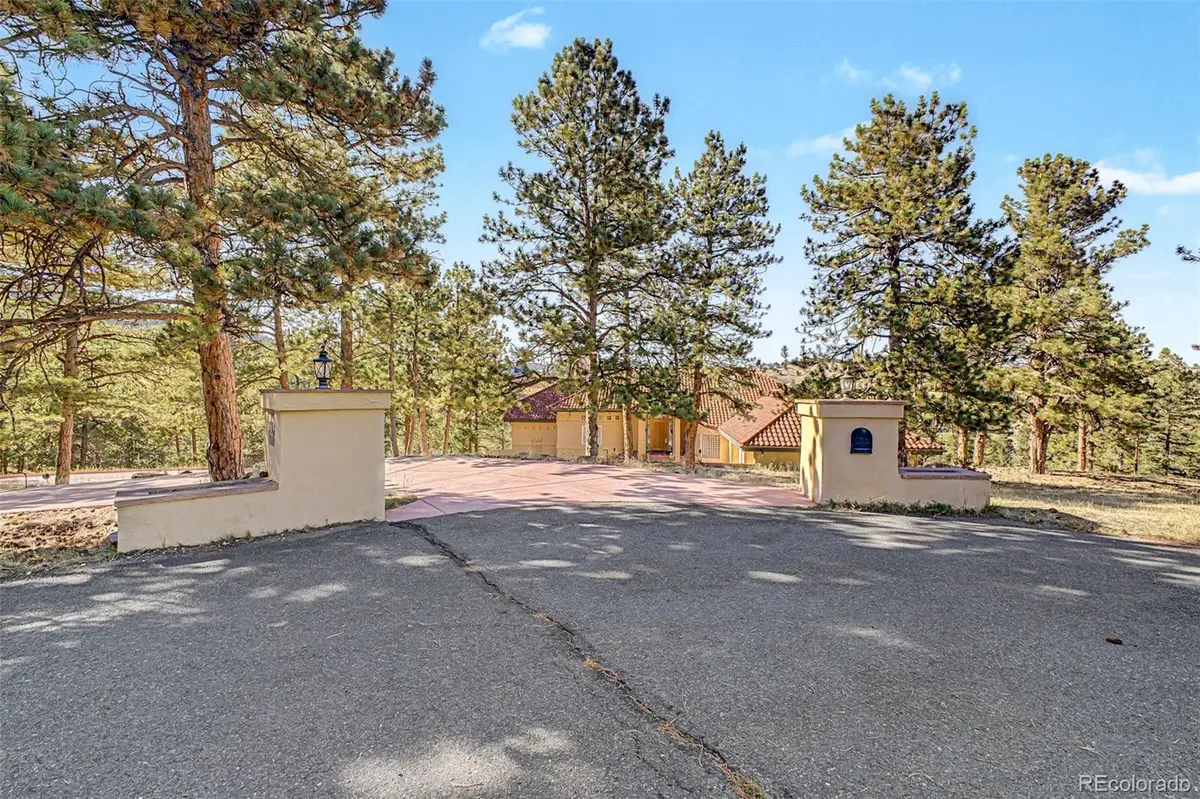 935 Castle Ridge RD, Golden, CO 80401