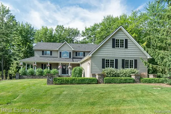 2691 Fox CV, Addison Township, MI 48370