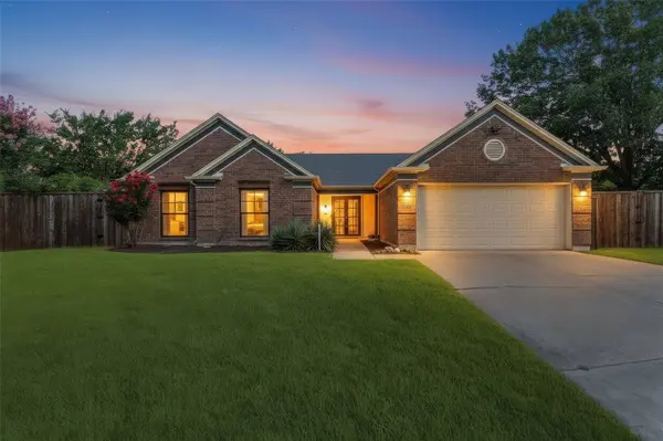 7609 Greenleaf Court, North Richland Hills, TX 76182