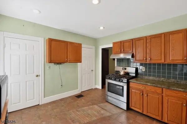 962-64 W 6Th St, Plainfield City, NJ 07063