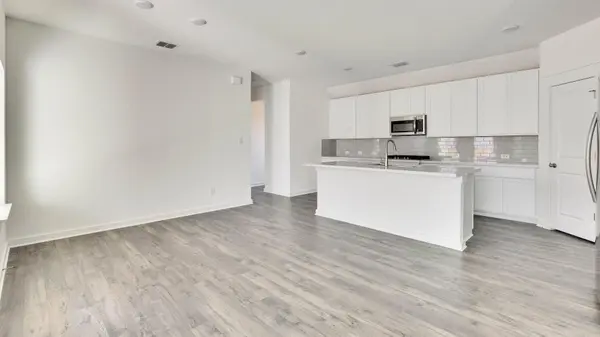 512 Bloomington LOOP, Hutto, TX 78634