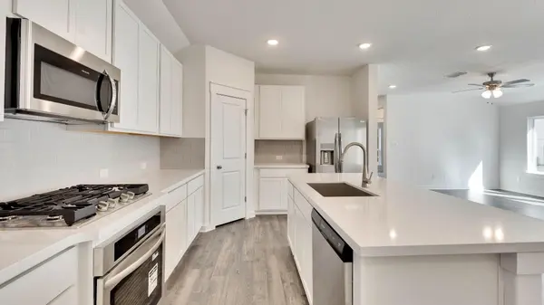 512 Bloomington LOOP, Hutto, TX 78634