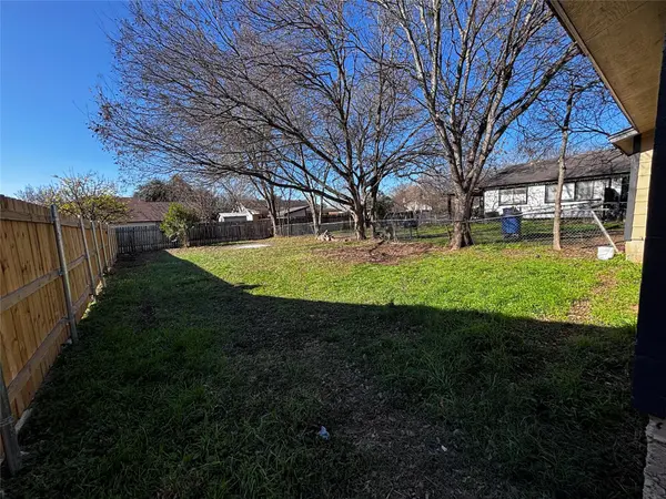 2203 Donahue LN #A, Austin, TX 78744
