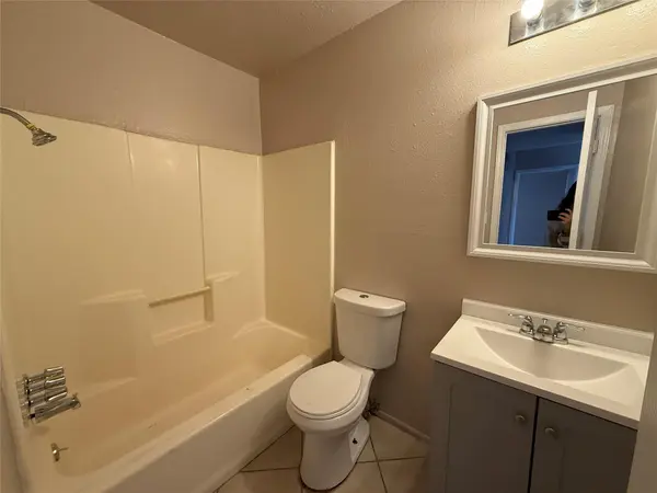 2203 Donahue LN #A, Austin, TX 78744