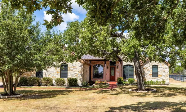 547 Shelf Rock RD, Driftwood, TX 78619