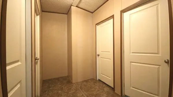 305 Thompson LN, Dale, TX 78616