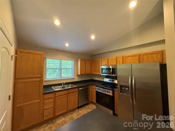 7333 Michaels Landing DR, Charlotte, NC 28262