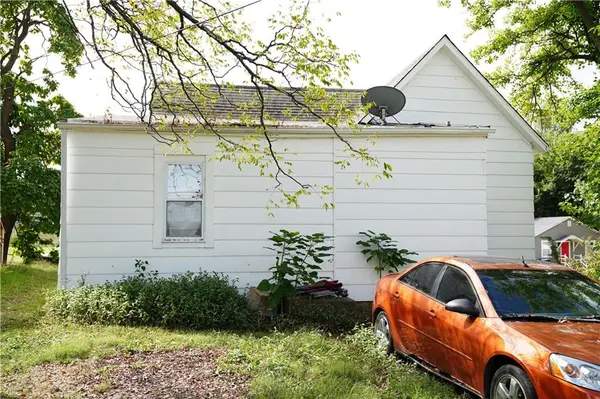 211 Ming ST, Warrensburg, MO 64093