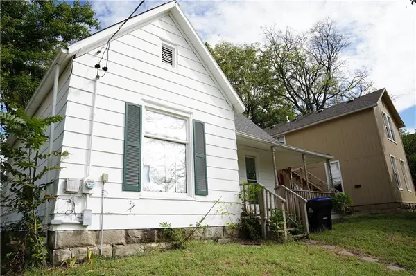 211 Ming ST, Warrensburg, MO 64093