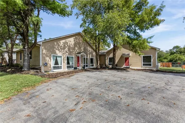 1001 S Broadway ST, Louisburg, KS 66053