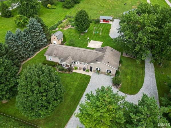 56360 County Road 33 ***, Middlebury, IN 46540