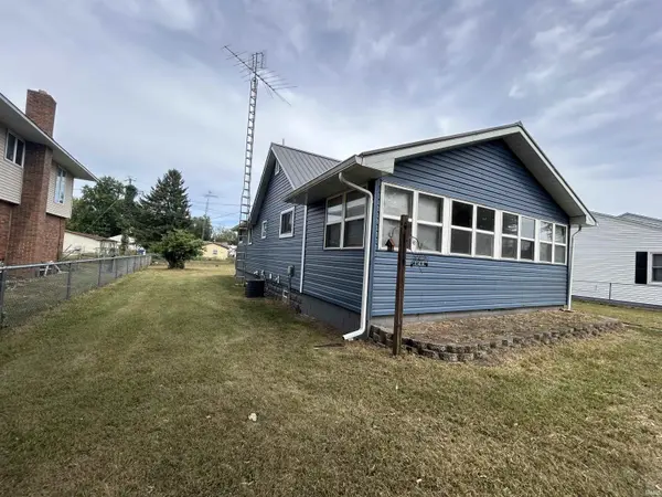 305 W New York ST, Knox, IN 46534