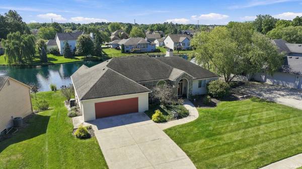 910 Calverton CT, Fort Wayne, IN 46825-1536