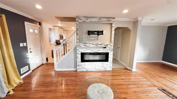 212 Ethel ST, Valley Stream, NY 11580