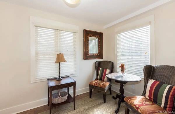 572 Montauk Highway, Westhampton Beach, NY 11978