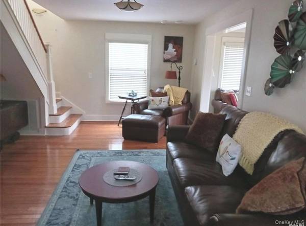 572 Montauk Highway, Westhampton Beach, NY 11978