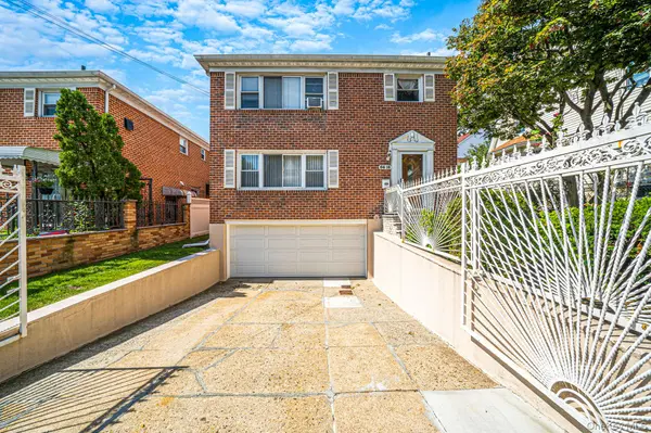 8618 164th ST, Jamaica Hills, NY 11432