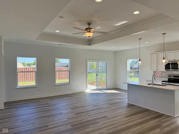 102 Sunburst CIR, Alexandria, IN 46001