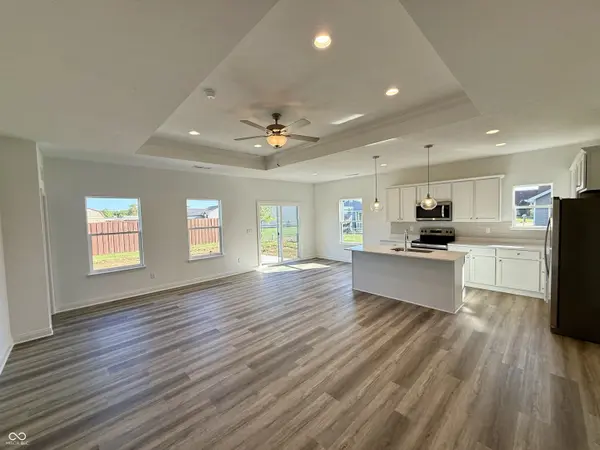 102 Sunburst CIR, Alexandria, IN 46001
