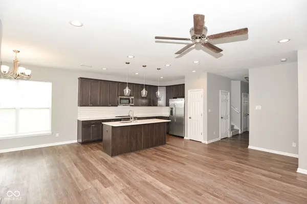 6582 Giles BLVD, Whitestown, IN 46075