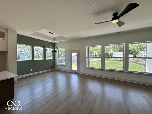 16015 Vitalize RUN, Fishers, IN 46040