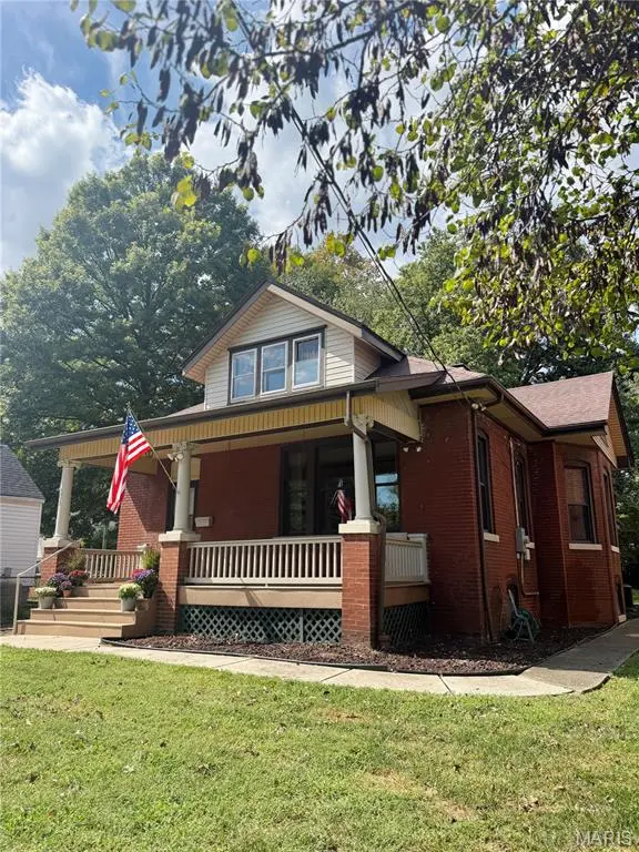 603 Sycamore ST, Belleville, IL 62220