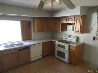 2090 DORMAN RD, Festus, MO 63028