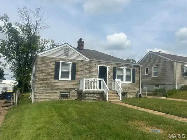 9327 Corregidor DR, St Louis, MO 63134