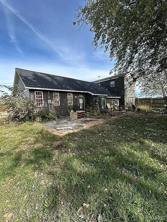 6059 White Walnut RD, Pinckneyville, IL 62274