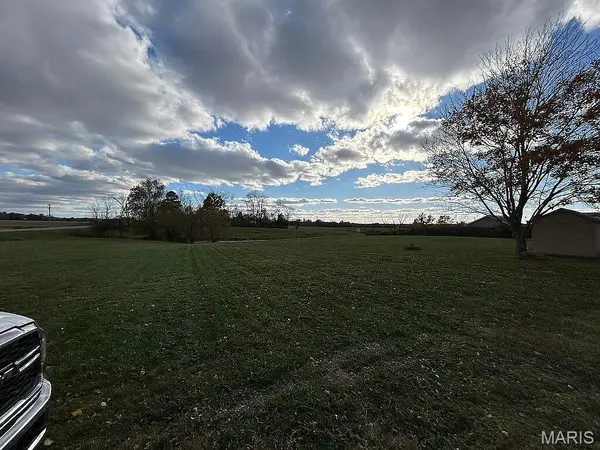 6059 White Walnut RD, Pinckneyville, IL 62274
