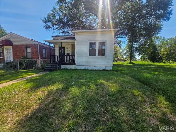 4786 Wren AVE, St Louis, MO 63120