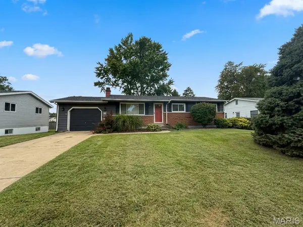 6 Saint Violet DR, St Peters, MO 63376