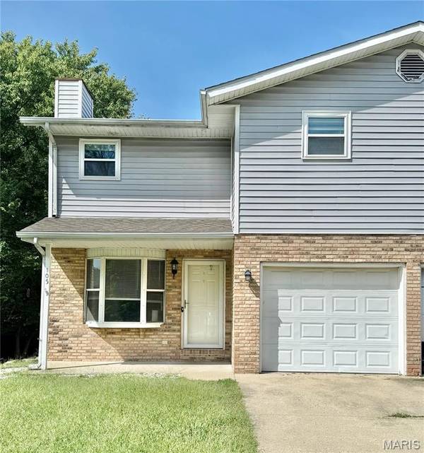 105 CHRISTINE DR, Belleville, IL 62221