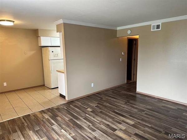 101 W 5th ST #2, Cahokia, IL 62206