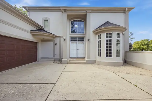 351 WILLOWOOD LN, Willowbrook, IL 60527