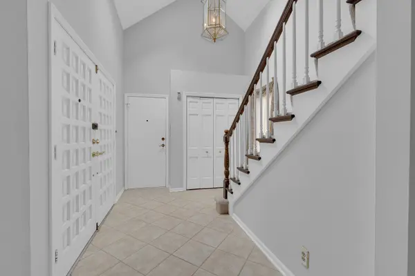 1136 Chateaugay AVE, Naperville, IL 60540