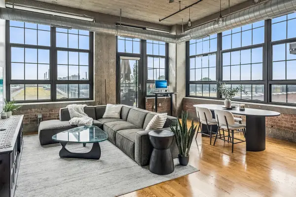 3963 W Belmont AVE #413, Chicago, IL 60618