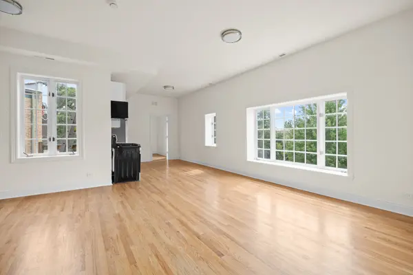 3107 N Harding AVE #1E, Chicago, IL 60618