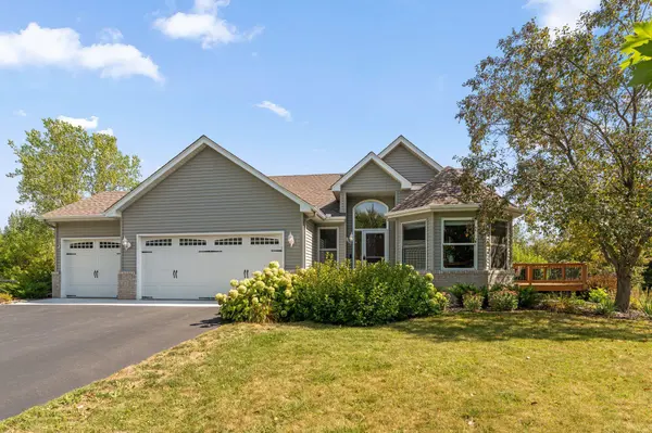 6608 Tele LN, Lino Lakes, MN 55038