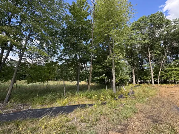 4933 149th AVE NE, Ham Lake, MN 55304